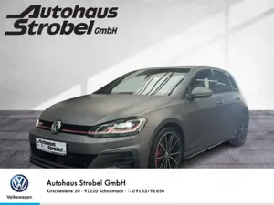 Volkswagen Golf GTI Golf VII GTI TCR 2.0 TSI DSG ACC AKRAPOVIC Navi