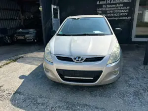 Hyundai i20 1.2 Klima Tüv 03-2027 Service Neu