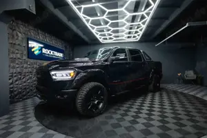 Dodge RAM 5.7 V8 HEMI 4x4 OFFROAD Night-Paket *LED*