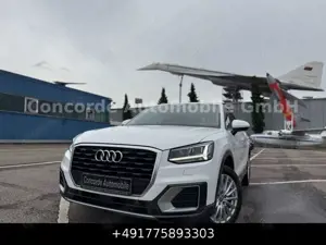 Audi Q2 30 TFSI design LED NAVI PDC KLIMAAUTO SHZ