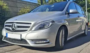 Mercedes-Benz B 180 B 180 (BlueEFFICIENCY)