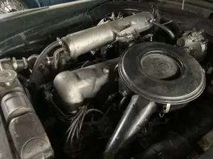 Oldtimer Mercedes Benz 220 SE Hydrak Bild 5