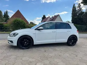 Volkswagen Golf VII 1.5 Lim. DSG*19'+Massage+Navi+Alcantara