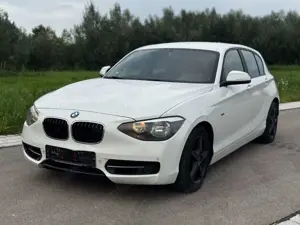 BMW 118 i Sport Line * Sitzheizung * Leder *