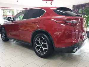 Alfa Romeo Stelvio 2.0 Lusso Ti Q4 Bild 4