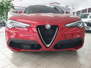 Alfa Romeo Stelvio 2.0 Lusso Ti Q4 Bild 2