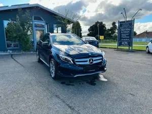 Mercedes-Benz GLA 200 AMG / NAVI / AHK