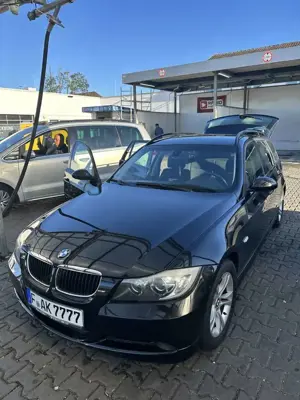 BMW 320 320d DPF Touring Edition Fleet Bild 2