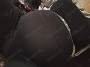 Kurvige Domina- im 7.Monat- nur online