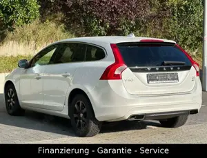 Volvo V60 2.4 D5 AWD Summum/AUTOMATIK/XENON/LEDER/MEMO Bild 5