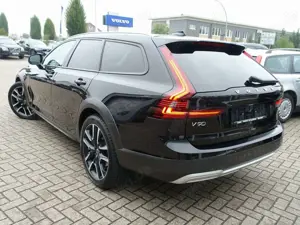 Volvo V90 Cross Country B4 AWD Plus/AHK/HK/Pano/BLIS Bild 4 Volvo V90 Cross Country B4 AWD Plus/AHK/HK/Pano/BLIS Bild 4