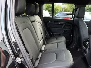 Land Rover Defender D250 110 X-Dynamic SE el. AHK, Schiebdach, Blac... Bild 5