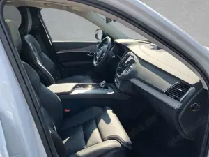 Volvo XC90 T8 AWD Recharge Ultra Dark 7-Sitzer ACC SD Bild 4