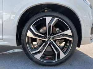 Volvo XC90 T8 AWD Recharge Ultra Dark 7-Sitzer ACC SD Bild 2