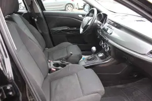 Alfa Romeo Giulietta Turismo 1.4 TB 16V*PREMIUM-Paket*PDC* Bild 4