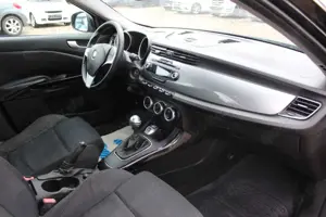 Alfa Romeo Giulietta Turismo 1.4 TB 16V*PREMIUM-Paket*PDC* Bild 2