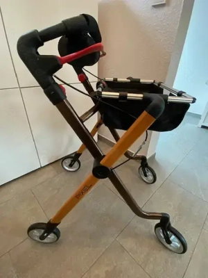 Pixel Rollator für den Innenbereich Bild 2