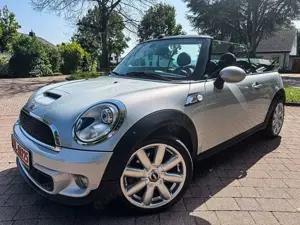 MINI Cooper S Cabrio *NAVI*LEDER*XENON*AC*SITZHEIZUNG