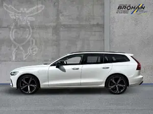 Volvo V60 T6 AWD Plug-In Hybrid Plus Dark Bild 2