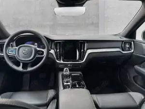 Volvo V60 T6 AWD Plug-In Hybrid Plus Dark Bild 5