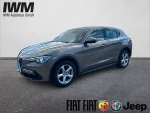 Alfa Romeo Stelvio Super 2.2  AT8 Bi-Xenon, Navi NP:48.380€