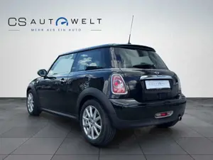 MINI One 1.6 KLIMAAUT/PDC/SITZHEIZUNG/PANO/8FACH Bild 5