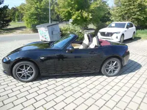 Mazda MX-5 SKYACTIV-G Sondermodell SAKURA -Kundenauftrag- Led Bild 2