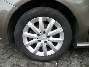 Mercedes-Benz B 180 B 180 Edition 8 Fach bereift AHK original Bild 2