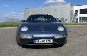 Porsche 928 S 4 Bild 2