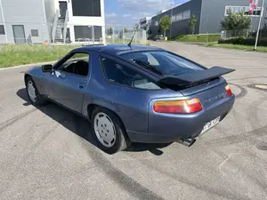 Porsche 928 S 4 Bild 5