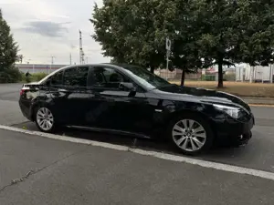 BMW 530 530i Shadowline + M-Paket Bild 4