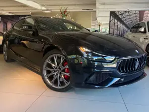 Maserati Ghibli Modena S Q4 *Maserati-IN* Vollausstattung
