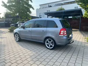 Opel Zafira Zafira Diesel 1.7 CDTI ecoFLEX Family