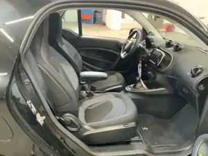 smart forTwo smart fortwo coupe EQ passion Bild 4