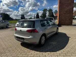Volkswagen Golf Trendline BMT Bild 2