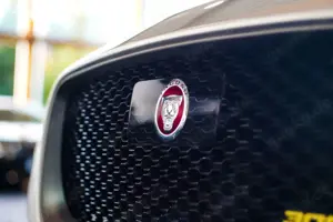 Jaguar F-Pace AWD 300 SPORT LIMITED/ACC/HUD/PANO/360° Bild 3