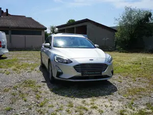 Ford Focus CoolConnect-1. HAND-NAVi-TEMPOMAT-R KAMERA-AHK