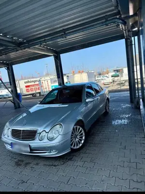 Mercedes-Benz E 200 Kompressor Automatik Avantgarde