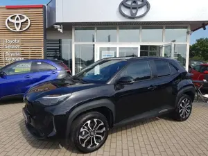 Toyota Yaris Cross 1,5-Hybrid 4x2 *Team D* Safety+Winter+AHZV+WKR