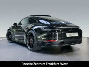 Porsche 992 911 Carrera 4 GTS Hinterachslenkung BOSE Bild 3