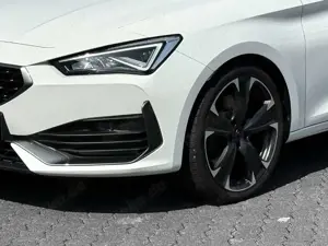 CUPRA Leon VZ 2.0 TSI EU6d 180KW 7-Gang DSG Navi Digitales Co Bild 3