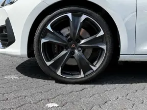 CUPRA Leon VZ 2.0 TSI EU6d 180KW 7-Gang DSG Navi Digitales Co Bild 4