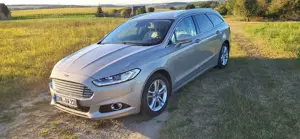 Ford Mondeo Turnier 2.0 TDCi PowerShift-Aut Allrad Titanium