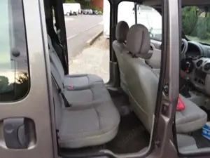 Renault Kangoo Kangoo 1.6 16V Privilege Bild 3