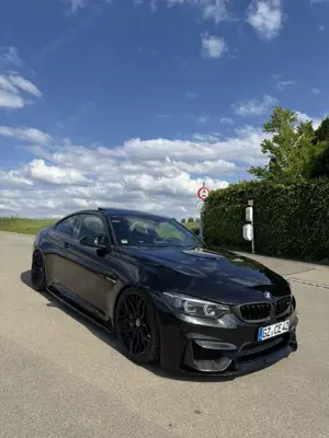 BMW M4 Coupe DKG Bild 2