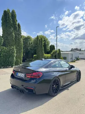 BMW M4 Coupe DKG Bild 3