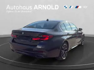 BMW 545 e xDrive Limousine M Sportpaket Head-Up Harman Kar Bild 4