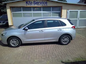 Hyundai i30 1.0 T-GDI  TÜV Neu