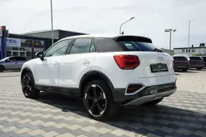 Audi Q2 35 TFSI*DSG*1.Hand*BO*Matrix*Kamera*19Zoll* Bild 5