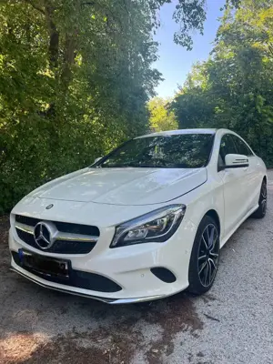 Mercedes-Benz CLA 180 CLA 7G-DCT SCORE!